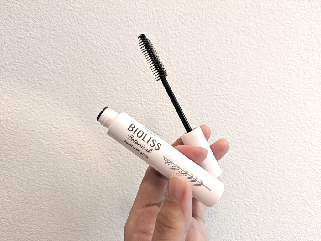 ビオリスボタニカルポイントヘアスティックを開けてブラシを見せた状態