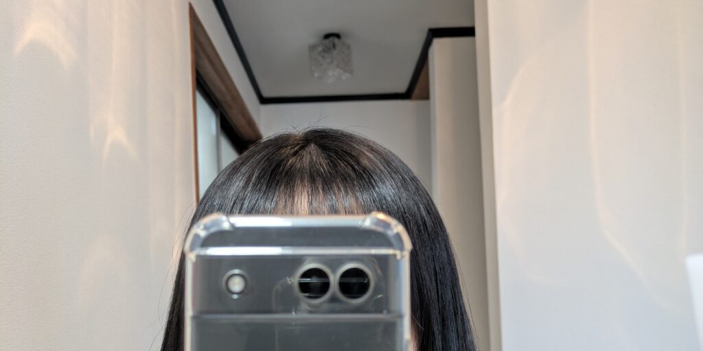 ビオリス ボタニカルポイントヘアスティックを使用してアホ毛がきれいにスタイリングされている状態